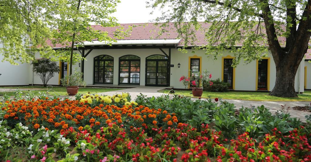Hubertus Hof Landhotel Balatonfenyves Eksteriør billede