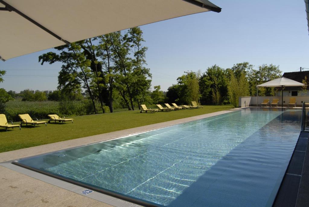 Hubertus Hof Landhotel Balatonfenyves Eksteriør billede