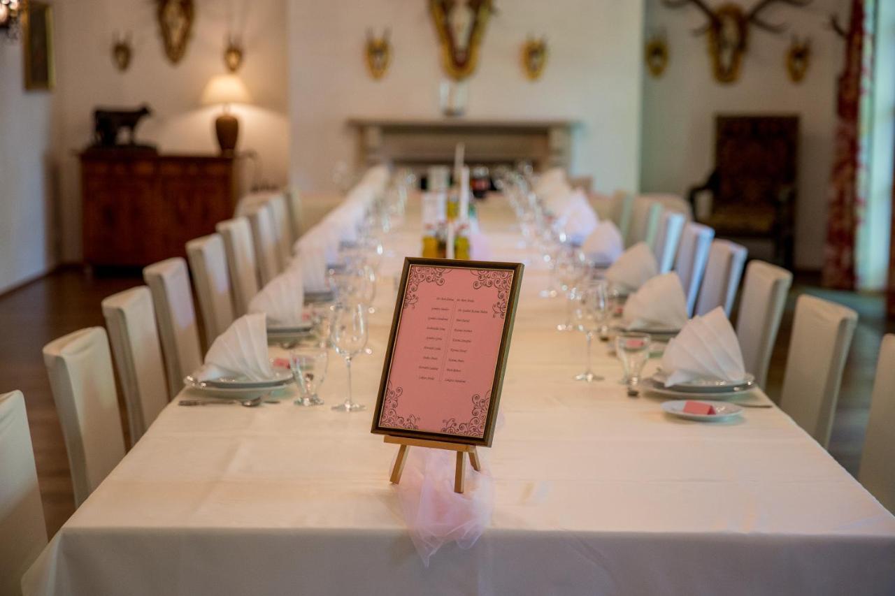 Hubertus Hof Landhotel Balatonfenyves Eksteriør billede