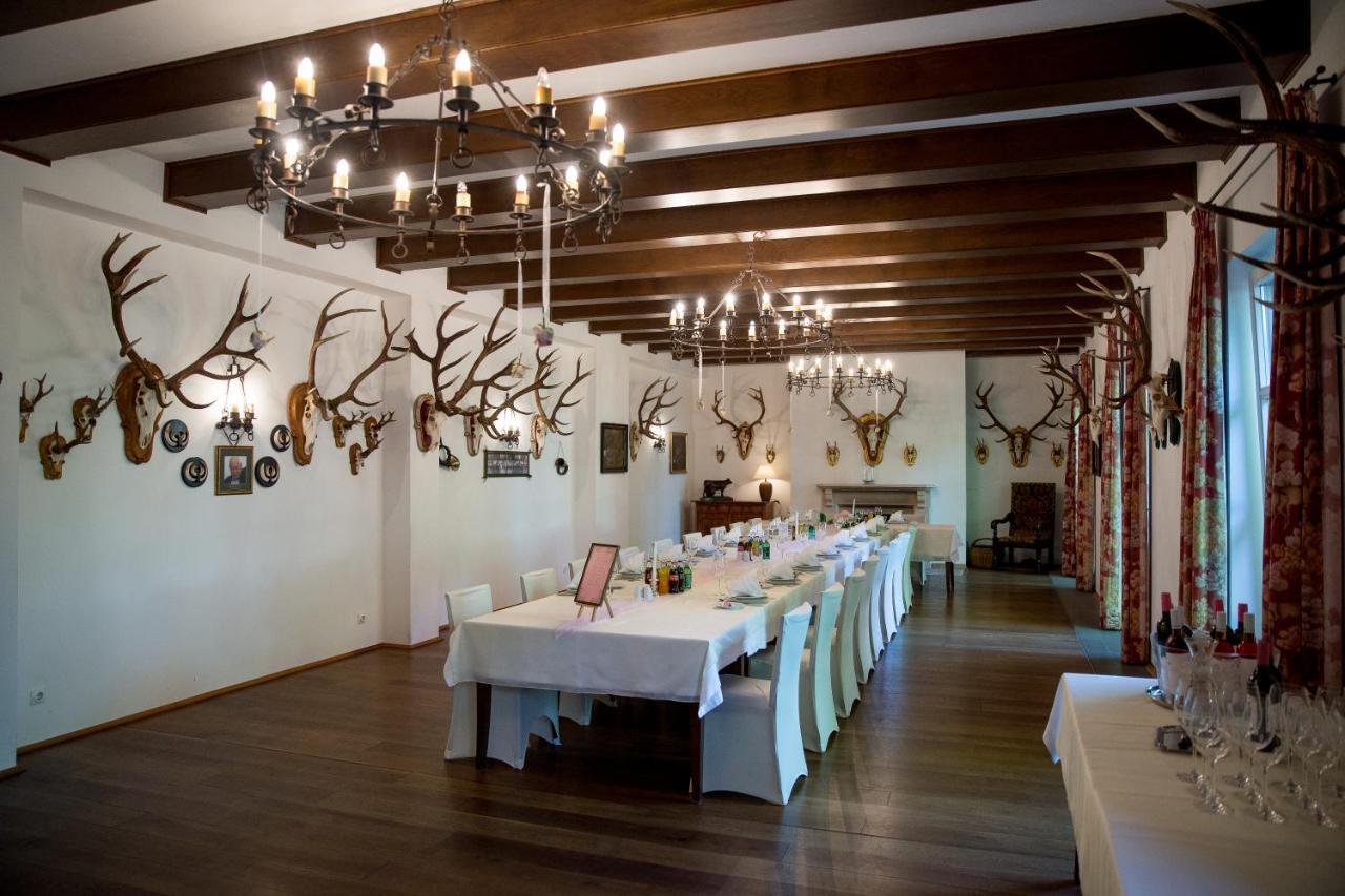 Hubertus Hof Landhotel Balatonfenyves Eksteriør billede